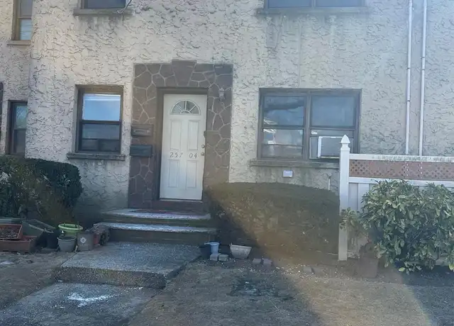 Property at 257-4 Hillside Ave, Queens, NY, 11001, 2 beds, 1 bath, [object Object]
