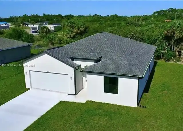 Property at 8007 Vega Ct, Labelle, FL, 33935, 3 beds, 2 baths, [object Object]