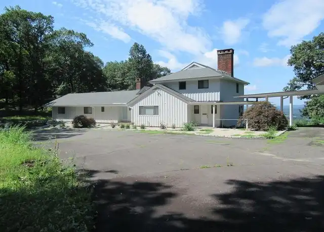 Property at 43 Prattling Pond Rd, Farmington, CT, 06032, 4 beds, 3 baths, [object Object]