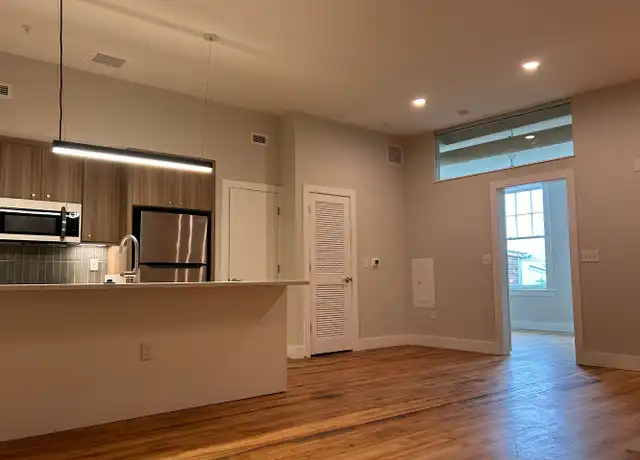 Property at 2 E Broad St Unit 305, Richmond, VA, 23220, 1 bed, 1 bath, [object Object]