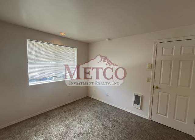 Photo of 1410 12th St Apt B, Florence, OR 97439