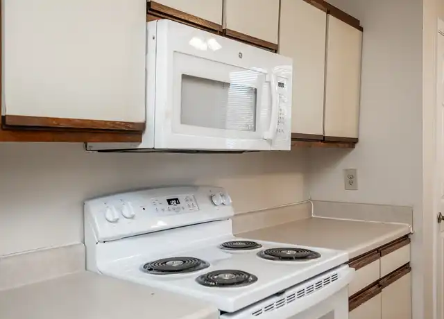Property at Hampton Townhomes - 49 Hampton Cir, Warner Robins, GA, 31093, 2 beds, 2.5 baths, [object Object]