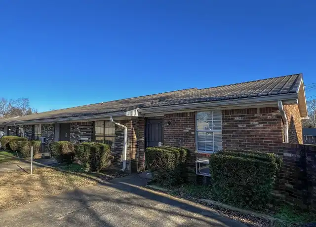 Property at 105 Walnut St Unit 2, Clarksville, TN, 37042, 1 bed, 1 bath, [object Object]