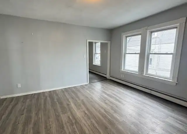 Property at 52 Bellevue Ave Unit 1, Woonsocket, RI, 02895, 3 beds, 1 bath, [object Object]