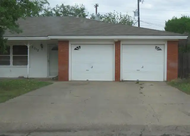 Property at 2012 54th St Unit A, Lubbock, TX, 79412, 2 beds, 2 baths, [object Object]
