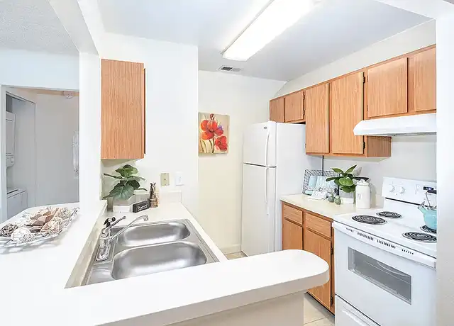 Property at Latigo 27 Apartments - 1601 SW 27th Ave, Ocala, FL, 34471, 1-2 bed, 1-2 bath, [object Object]