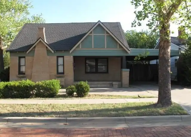 Property at 2124 16th St, Lubbock, TX, 79401, 4 beds, 3.5 baths, [object Object]