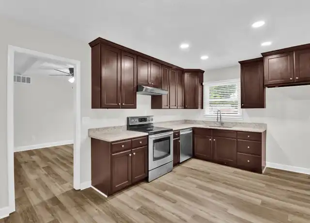 Property at 3 Lord Foxley Ct, Greensboro, NC, 27405, 3 beds, 2 baths, [object Object]