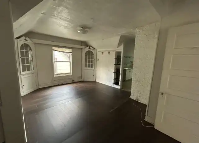 Property at 110 S Blair St Unit 3, Madison, WI, 53703, 2 beds, 1 bath, [object Object]