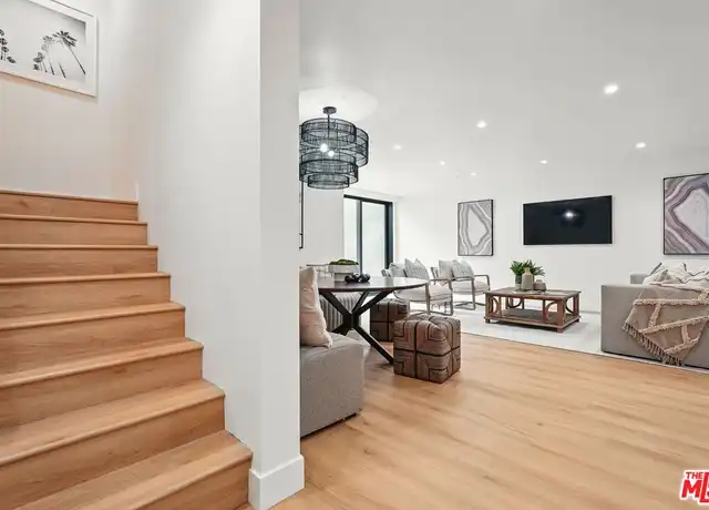 Property at 913 N Beverly Glen Blvd, Los Angeles, CA, 90077, 1 bed, 2 baths, [object Object]