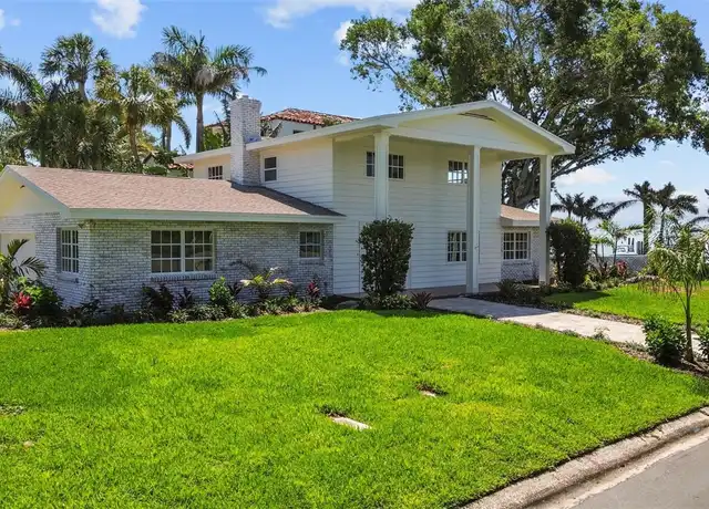 Property at 11 Brightwaters Cir NE, Saint Petersburg, FL, 33704, 4 beds, 3 baths, [object Object]