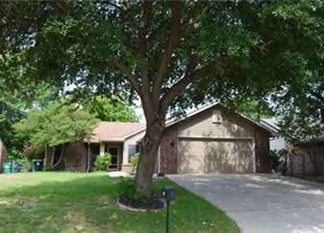 Property at 1913 Parkside Dr, Denton, TX, 76201, 3 beds, 2 baths, [object Object]