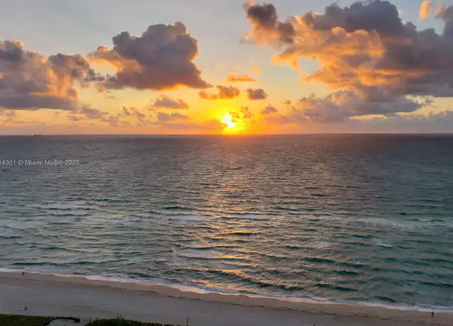 Property at 2555 Collins Ave #2207, Miami Beach, FL, 33140, 1 bed, 2 baths, [object Object]