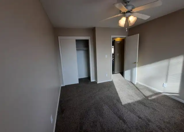 Property at Clover Hills Apartments - 830 12th St, West Des Moines, IA, 50265, 1-2 bed, 1-1.5 bath, [object Object]