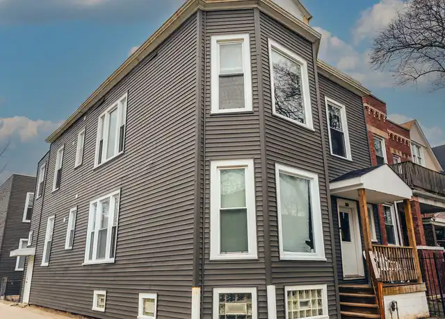 Property at 3758 W McLean Ave Unit CH1, Chicago, IL, 60647, 3 beds, 1 bath, [object Object]