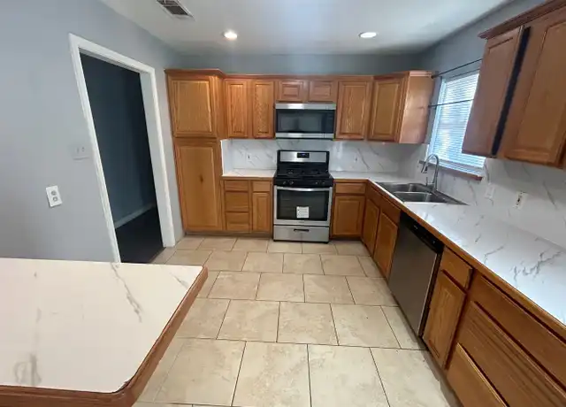 Property at 1911 Waldrop St, Irving, TX, 75061, 2 beds, 3 baths, [object Object]