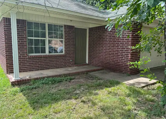 Property at 1118 S Ithaca Ave, Russellville, AR, 72801, 3 beds, 2 baths, [object Object]