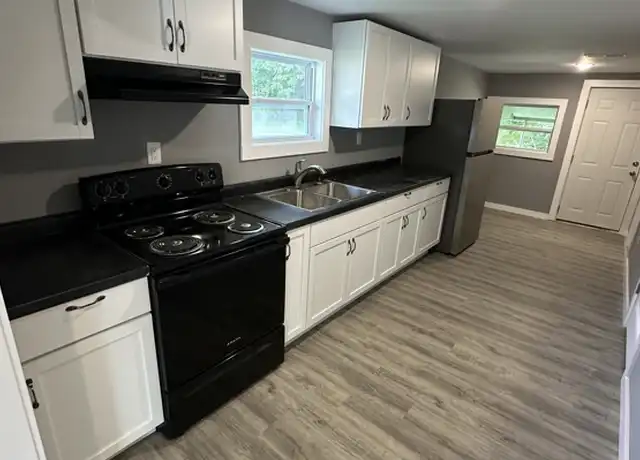 Property at 504 W Hackberry St Unit A, Fayette, MO, 65248, 2 beds, 1 bath, [object Object]