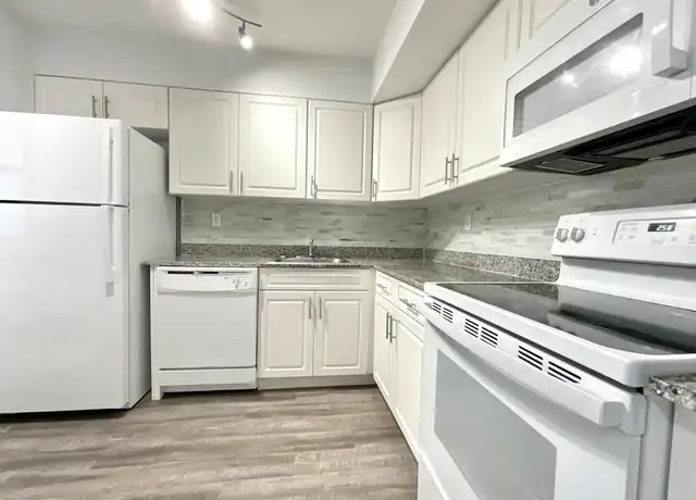 Property at 9357 SW 77th Ave Unit 95-1038, Miami, FL, 33156, 2 beds, 1 bath, [object Object]