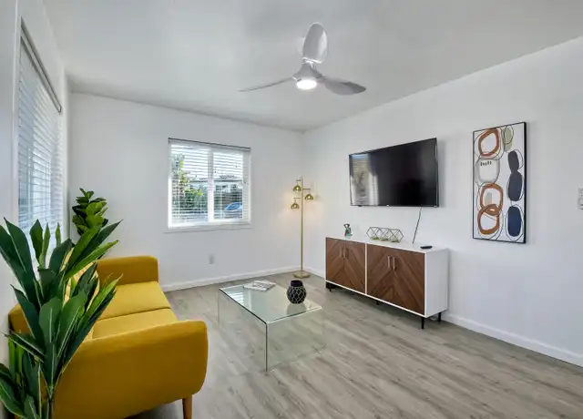 Property at 158 W Jason St Unit 1, Encinitas, CA, 92024, 2 beds, 1 bath, [object Object]