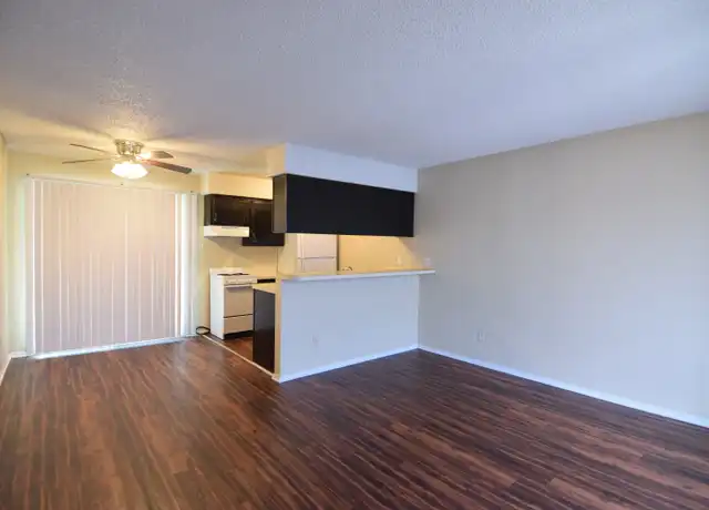 Property at 1616 Kelly Dr, Belton, TX, 76513, 2 beds, 1 bath, [object Object]