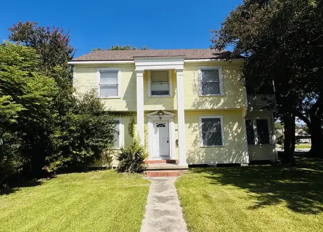 Property at 3249 10th St, Port Arthur, TX, 77642, 4 beds, 2 baths, [object Object]