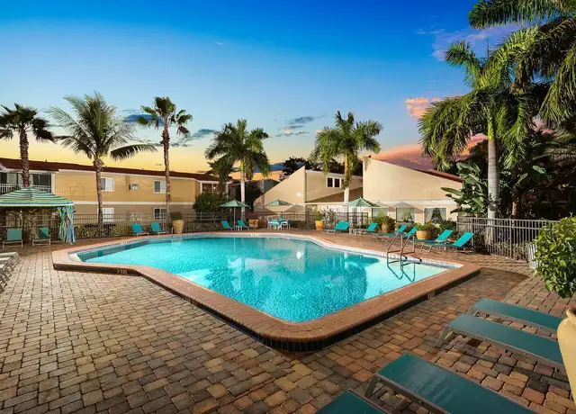 Photo of 6904 Manatee Ave W, Bradenton, FL 34209