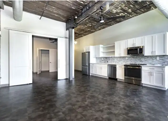 Property at 600 N Franklin St Unit 203, Syracuse, NY, 13204, 2 beds, 1 bath, [object Object]