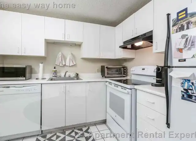 Property at 16 Elmer St Unit 204, Cambridge, MA, 02138, 2 beds, 1 bath, [object Object]