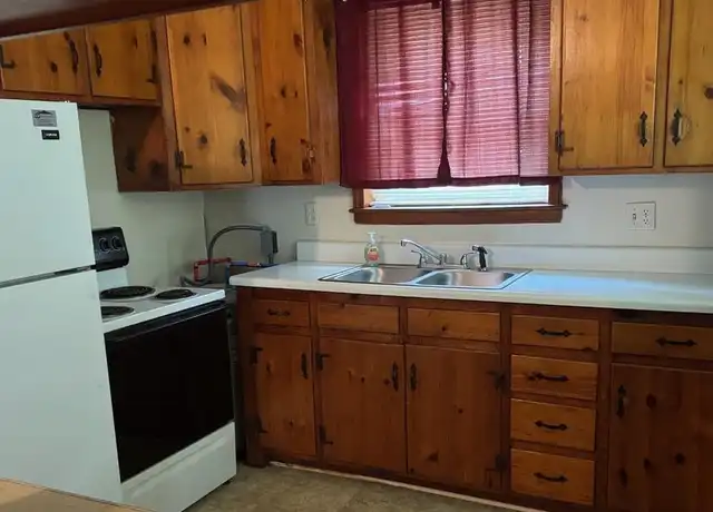 Property at 1016 Montgomery St NW Unit D, Blacksburg, VA, 24060, 1 bed, 1 bath, [object Object]
