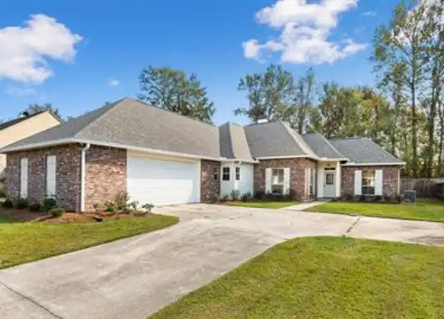 Property at 10753 Fernbrook Ave, Baton Rouge, LA, 70809, 3 beds, 2 baths, [object Object]
