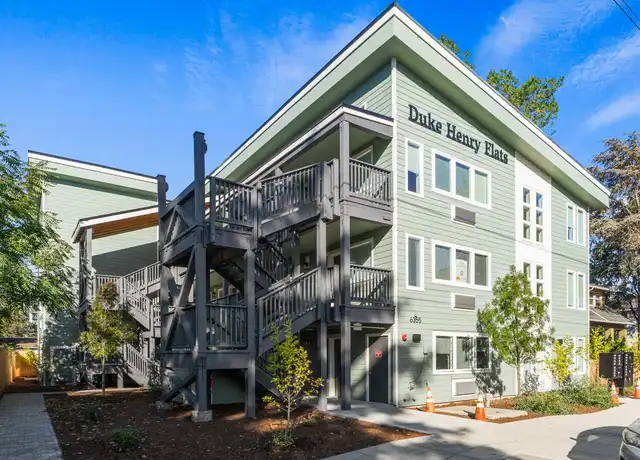 Property at 6355 SE 92nd Ave, Portland, OR, 97266, 2 beds, 1 bath, [object Object]