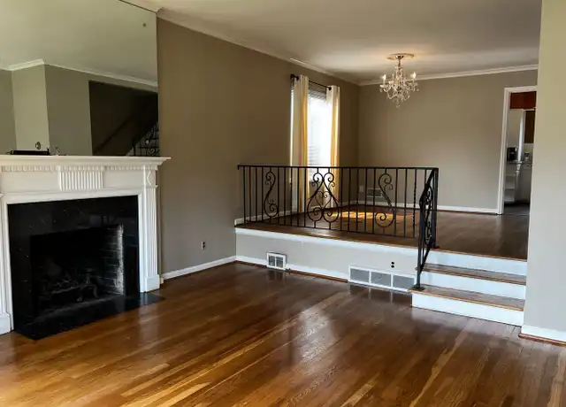 Property at 2116-2122 Farleigh Rd Unit 2118, Upper Arlington, OH, 43221, 2 beds, 1 bath, [object Object]