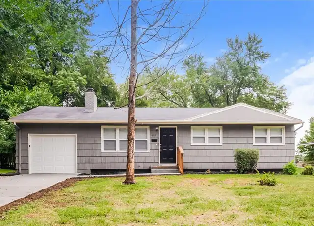 Property at 707 Mulberry St, Belton, MO, 64012, 3 beds, 2 baths, [object Object]