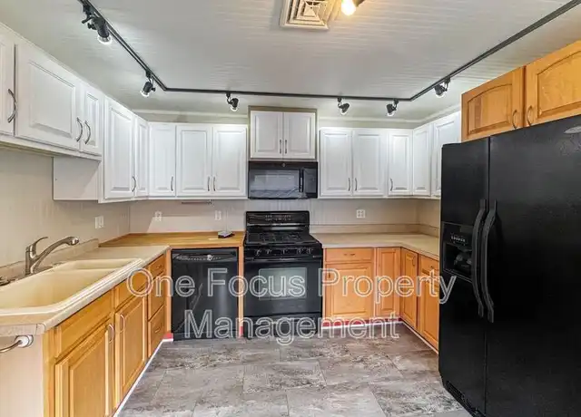 Property at 95 Parkwood St, Williamsport, PA, 17701, 2 beds, 1 bath, [object Object]