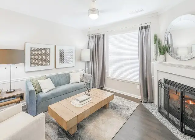 Photo of 19900 Broad Vista Ter, Ashburn, VA 20147