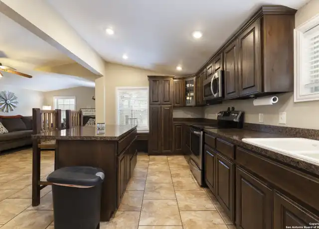 Property at 232 Angel Dr, Lakehills, TX, 78063, 2 beds, 1 bath, [object Object]