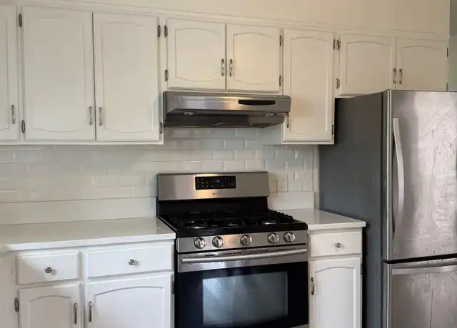 Property at 203 Terrace Ave Unit 2, Hasbrouck Heights, NJ, 07604, 3 beds, 1 bath, [object Object]