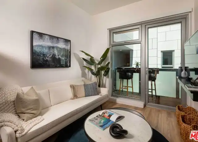 Property at 3223 Wilshire Blvd Unit 214, Santa Monica, CA, 90403, 1 bed, 1 bath, [object Object]