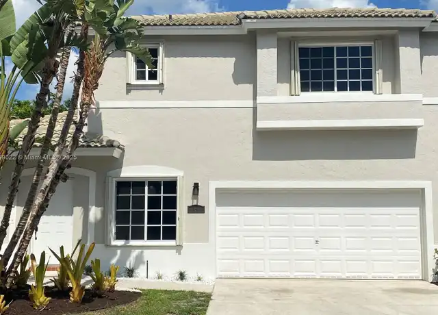 Property at 130 Palm Desert Ln, Pompano Beach, FL, 33069, 3 beds, 2.5 baths, [object Object]