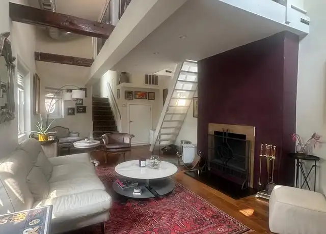 Property at 407 Cypress St Unit 3, Philadelphia, PA, 19106, 2 beds, 1 bath, [object Object]