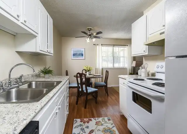 Property at Magnolia Place - 101 Hutson Dr, Summerville, SC, 29483, 1-2 bed, 1 bath, [object Object]
