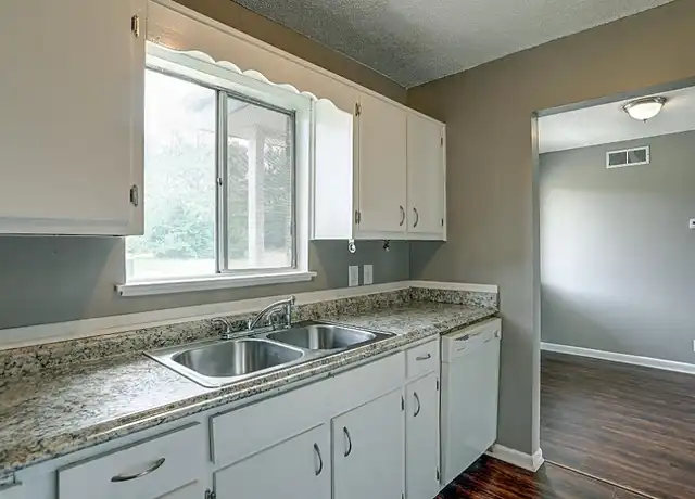 Property at 501 Laurel Dr NW, Huntsville, AL, 35811, 2 beds, 1.5 baths, [object Object]