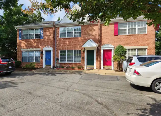 Property at 4422 S Four Mile Run Dr, Arlington, VA, 22204, 3 beds, 4 baths, [object Object]