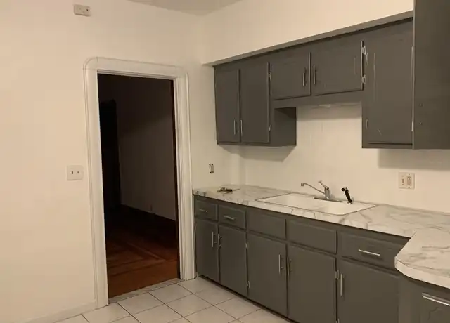 Property at 44 Crawford St Unit 3, Fall River, MA, 02724, 3 beds, 1 bath, [object Object]