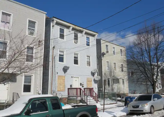 Property at 199 Saltonstall Ct Unit 1, New Haven, CT, 06513, 3 beds, 1 bath, [object Object]