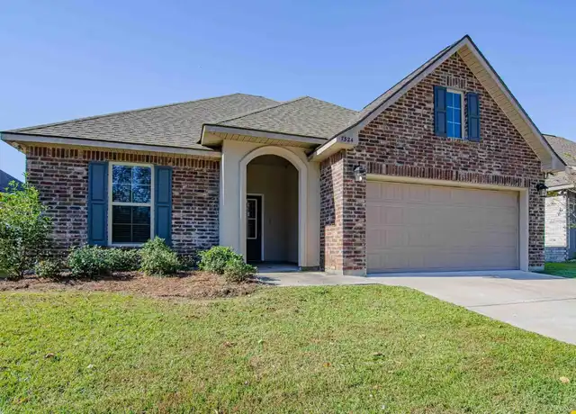 Property at 7324 Kenilworth Crossing Ave, Baton Rouge, LA, 70820, 3 beds, 2 baths, [object Object]