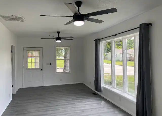 Property at 420 Williams St, Chillicothe, MO, 64601, 3 beds, 1 bath, [object Object]