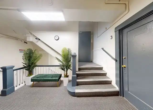 Property at 2008 Shattuck Ave, Berkeley, CA, 94704, 0-1 beds, 0.5-1 baths, [object Object]