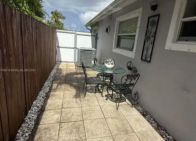 Property at 2231 N 66th Ave Unit 2, Hollywood, FL, 33024, 1 bed, 1 bath, [object Object]